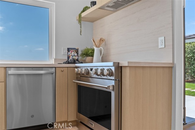 317 Calle Familia, San Clemente CA: https://media.crmls.org/medias/adc2f758-b453-44d5-8091-c93f68f66e93.jpg