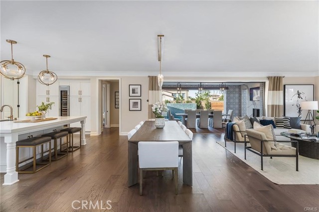77 Sunset Cove, Irvine CA: https://media.crmls.org/medias/adc31532-64d9-4e88-ac31-2cedeecde9c3.jpg
