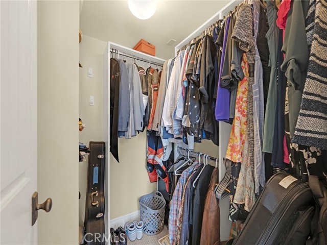5753 White Oak Avenue, Encino CA: https://media.crmls.org/medias/adc35e24-c48f-4635-9740-c27c5f456e54.jpg