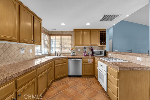Image 7 of 31 For 80054 Tangier Avenue