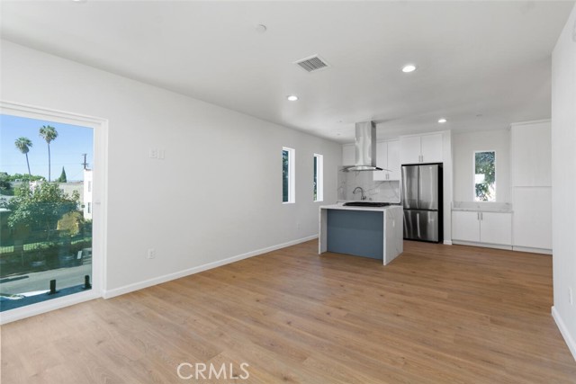 2636 Virginia Road, Los Angeles CA: https://media.crmls.org/medias/adc3a1e8-b398-461c-a33f-93d3be8853ea.jpg