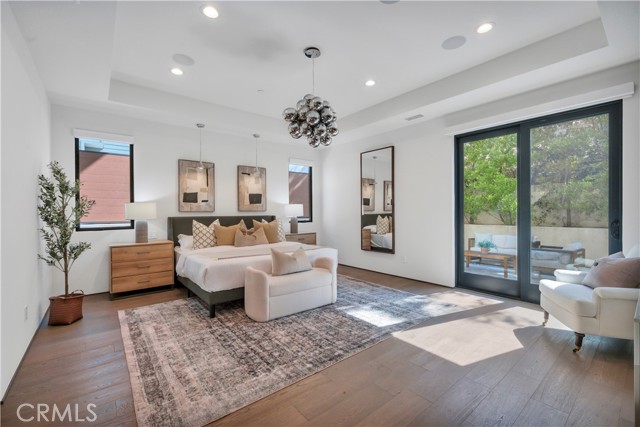 332 Avenue E, Redondo Beach, California 90277, 5 Bedrooms Bedrooms, ,6 BathroomsBathrooms,Residential,For Sale,Avenue E,SB26070979