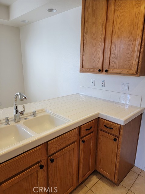 Detail Gallery Image 11 of 28 For 657 Cardinal Ridge Ln #B,  Simi Valley,  CA 93065 - 3 Beds | 2/1 Baths