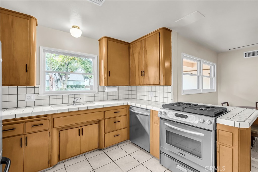 MLS #IV25269697 image #5