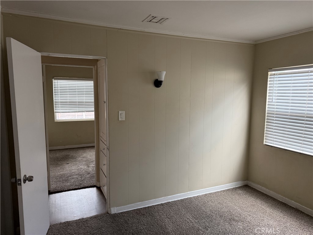 https://media.crmls.org/medias/adc6b8da-f6c1-4c3b-b70f-e3ed95131a95.jpg?preset=X-Large