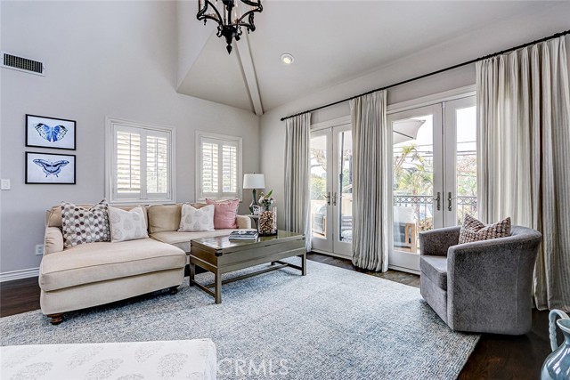 Detail Gallery Image 14 of 40 For 669 25th St, Manhattan Beach,  CA 90266 - 4 Beds | 4 Baths