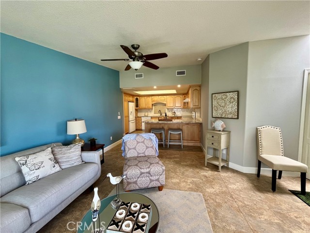 Detail Gallery Image 7 of 19 For 13824 Fresh Meadow Ln., M3-13g, Seal Beach,  CA 90740 - 2 Beds | 2 Baths