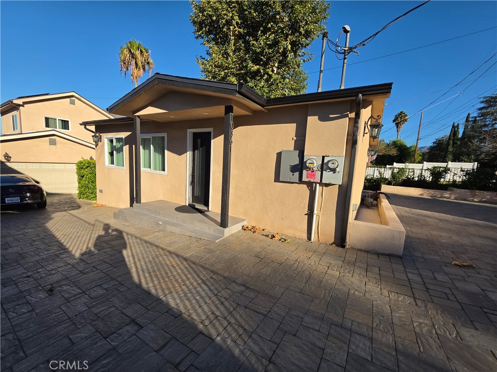 10361 Fernglen — image 1