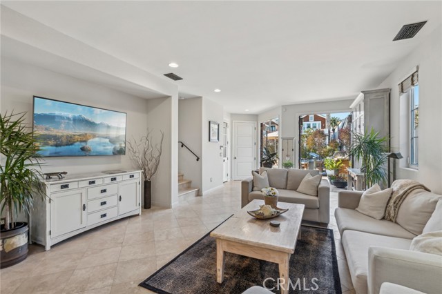 Detail Gallery Image 26 of 29 For 610 Marigold Ave, Corona Del Mar,  CA 92625 - 3 Beds | 3/1 Baths