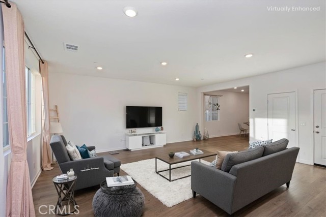 2275 Melogold Way, Corona CA: https://media.crmls.org/medias/adc8eda8-7661-4487-8cf2-476b1468cf21.jpg