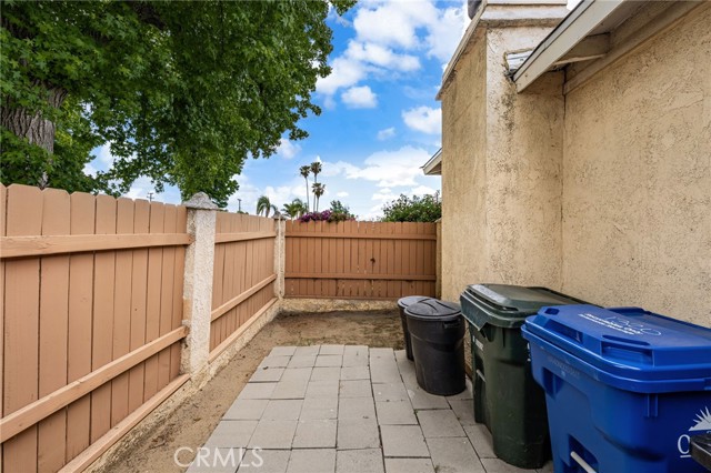 1320 W Flora Street, Ontario CA: https://media.crmls.org/medias/adc99d08-2bd5-46d6-b98a-372d0e1f9fc6.jpg