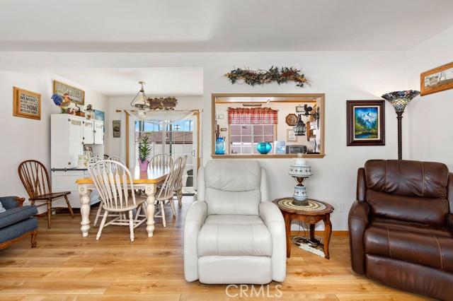 527 Blossom Lane, Redondo Beach, California 90278, 3 Bedrooms Bedrooms, ,1 BathroomBathrooms,Residential,Sold,Blossom Lane,OC22082269