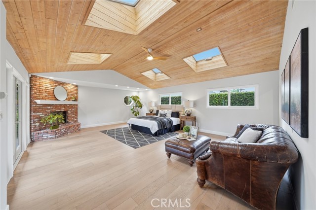 Detail Gallery Image 8 of 68 For 900 Paloma Pl, Fullerton,  CA 92835 - 6 Beds | 3/1 Baths