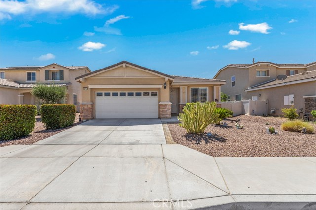 16767 Desert Lily Street, Victorville CA: https://media.crmls.org/medias/adcb5129-c6ee-4caf-93ab-cbe707a92e77.jpg