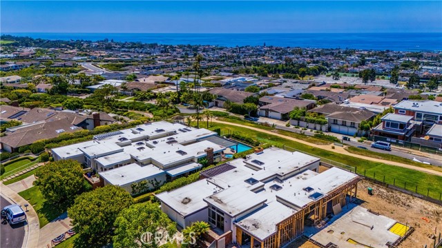 21 Beachcomber Drive, Corona del Mar CA: https://media.crmls.org/medias/adcb7785-63c6-497e-8d7b-04412d3d5396.jpg