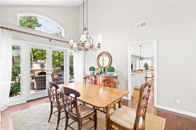 22432 Rosebriar, Mission Viejo CA: https://media.crmls.org/medias/adcbc388-e740-4e43-aca7-f99740f813b3.jpg