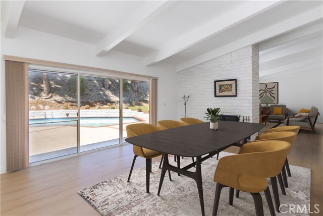 Detail Gallery Image 6 of 18 For 5725 El Canon Ave, Woodland Hills,  CA 91367 - 3 Beds | 2 Baths