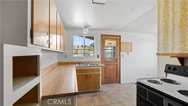 Detail Gallery Image 7 of 19 For 5491 Cahuilla Ave, Twentynine Palms,  CA 92277 - 2 Beds | 1 Baths