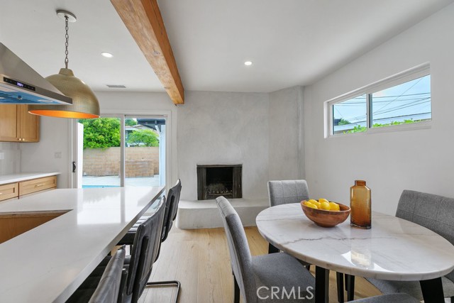 5116 E Wardlow Road, Long Beach CA: https://media.crmls.org/medias/adcd0001-5061-4c52-8eb8-8fc4ed3fac45.jpg
