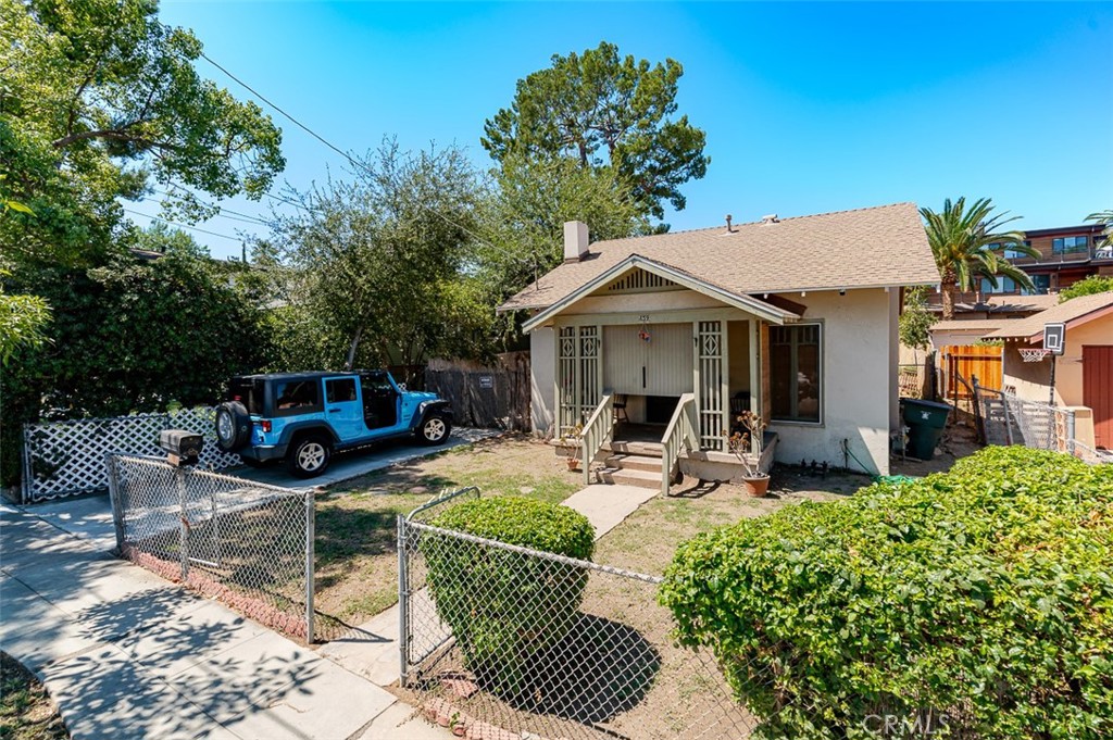459 N Wilson Avenue