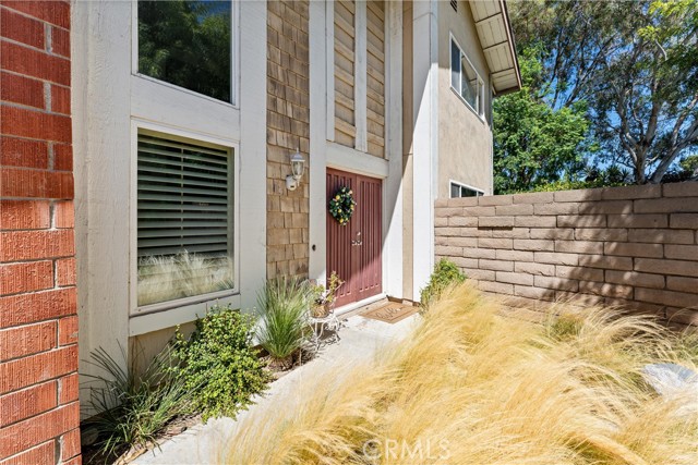 6316 E Woodsboro Avenue, Anaheim Hills CA: https://media.crmls.org/medias/adcd463b-f827-490d-80d6-1dd880c58fbf.jpg