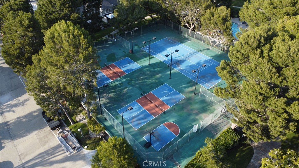 https://media.crmls.org/medias/adcd9f6f-10ef-4d96-ae5a-c8148eb63722.jpg?preset=X-Large