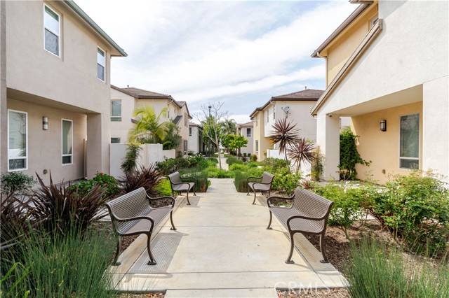Detail Gallery Image 37 of 55 For 12017 Rock Creek Ct, Hawthorne,  CA 90250 - 4 Beds | 2/1 Baths