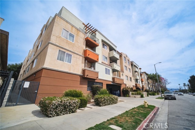 Detail Gallery Image 28 of 30 For 13951 Sherman Way #204,  Van Nuys,  CA 91405 - 2 Beds | 2 Baths