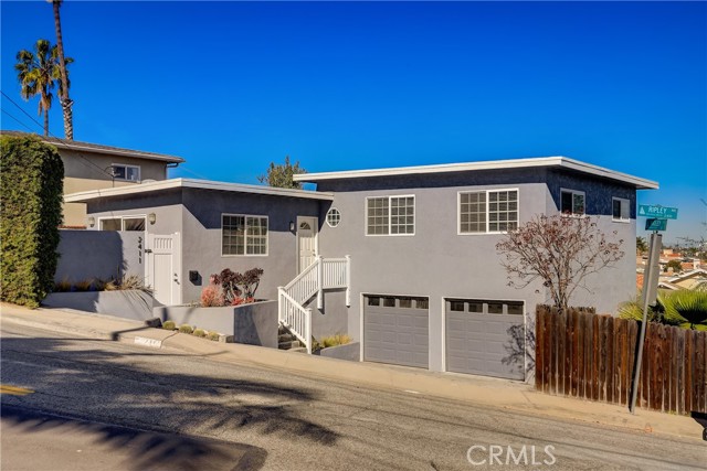 2411 Ripley Avenue, Redondo Beach, California 90278, 3 Bedrooms Bedrooms, ,2 BathroomsBathrooms,Residential,Sold,Ripley,SB22021129