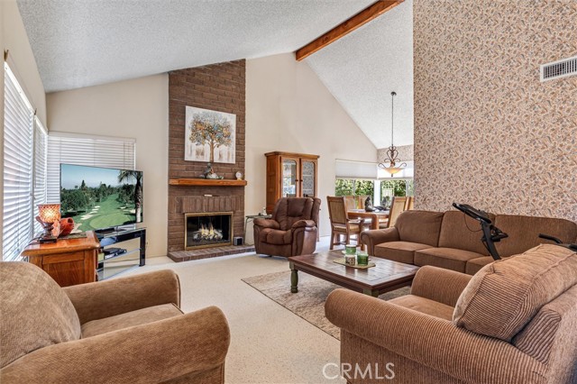 Detail Gallery Image 4 of 39 For 4466 Rainbow Ln, Yorba Linda,  CA 92886 - 4 Beds | 2/1 Baths
