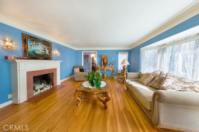 Detail Gallery Image 8 of 56 For 8547 Amestoy, –,  CA 91325 - 5 Beds | 4 Baths