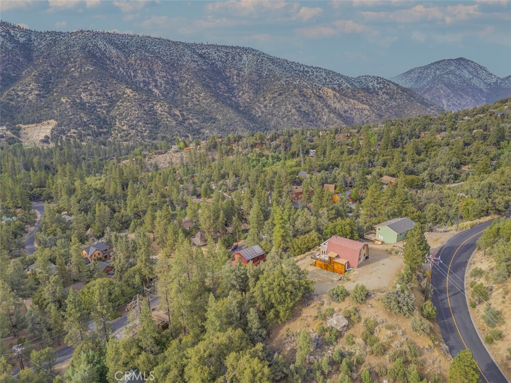 https://media.crmls.org/medias/adcf3314-bc3b-4118-8429-16c1b51cc6a7.jpg?preset=X-Large