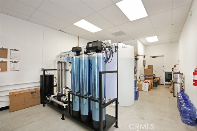 9984 lakewood Boulevard, Downey CA: https://media.crmls.org/medias/adcfdf49-8b1a-46c3-b446-082e8118c376.jpg