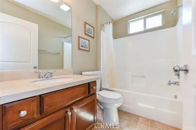 1063 S Reservoir Street, Pomona CA: https://media.crmls.org/medias/add011b3-7fb3-4997-b991-17aa0f4ce35e.jpg