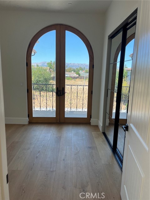 20329 Stagg Street photo 16