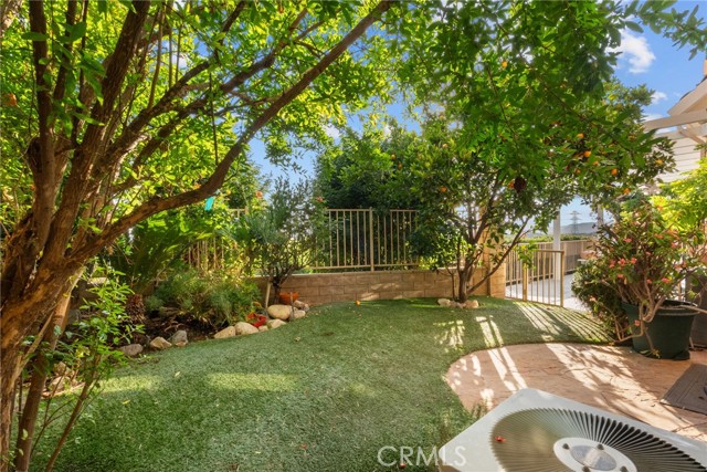 22440 Skylake Place, Saugus CA: https://media.crmls.org/medias/add0b4ce-ba1a-4f12-84e3-1cc2c06ffc83.jpg