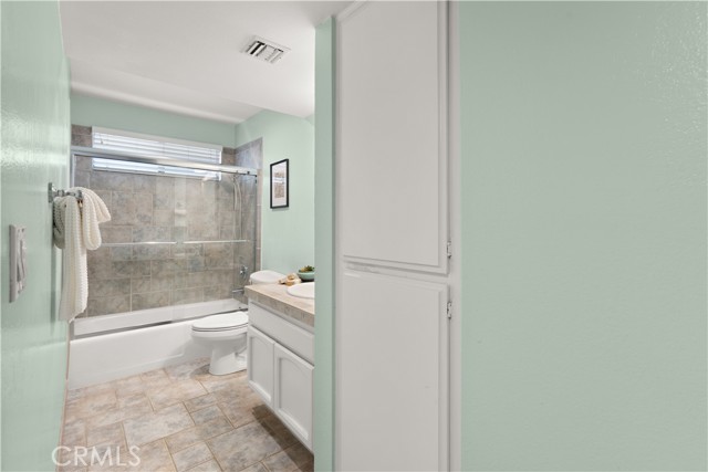 1425 E 2nd Street, Long Beach CA: https://media.crmls.org/medias/add1634a-1ebe-41a5-91a8-32b0ccbd6628.jpg