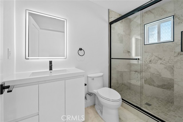 6827 Ranchito Avenue, Van Nuys CA: https://media.crmls.org/medias/add16dd9-b30e-4df1-9756-5e4b90f86ea2.jpg