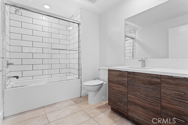 Detail Gallery Image 10 of 21 For 4383 Sepulveda Bld #201,  Sherman Oaks,  CA 91403 - 2 Beds | 2 Baths