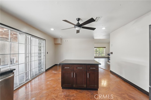 Detail Gallery Image 9 of 25 For 9334 Pioneer Bld, Santa Fe Springs,  CA 90670 - 4 Beds | 2 Baths