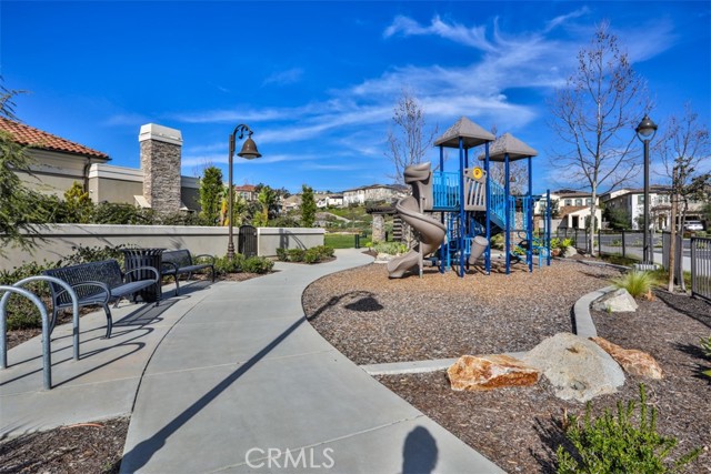 Detail Gallery Image 41 of 54 For 608 White Oaks, Lake Forest,  CA 92610 - 2 Beds | 2/1 Baths