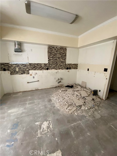 Detail Gallery Image 7 of 10 For 621 E Olive Ave #106,  Burbank,  CA 91501 - 3 Beds | 3 Baths