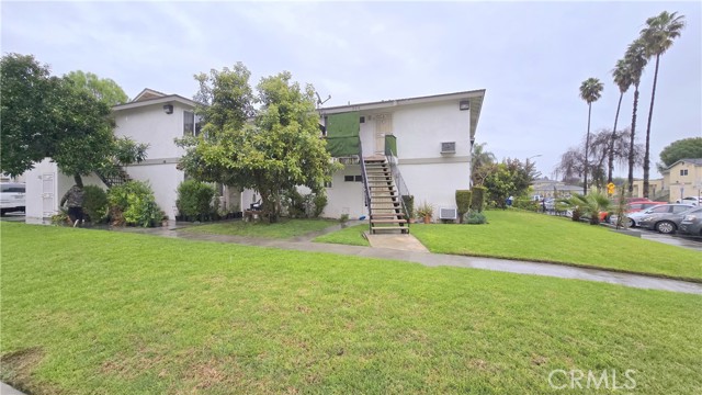 305 Orchid Lane, Pomona CA: https://media.crmls.org/medias/add3351d-e2a1-4b81-8473-da59d058b31f.jpg