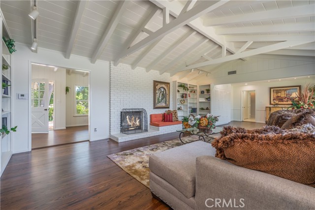 3131 E Cortez Street, West Covina CA: https://media.crmls.org/medias/add37d89-5c97-4365-bbea-76f748c4e391.jpg