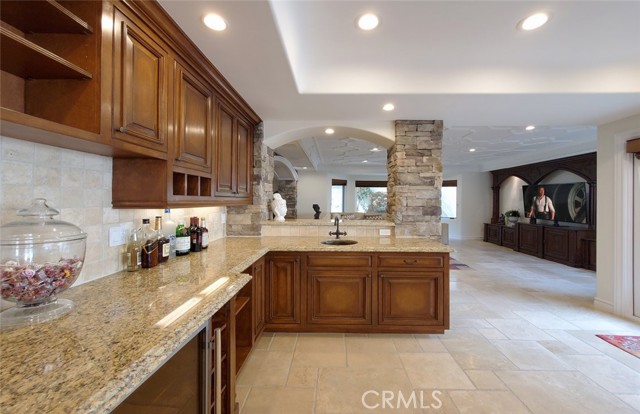 Detail Gallery Image 15 of 45 For 11947 Iredell St, Studio City,  CA 91604 - 7 Beds | 8 Baths