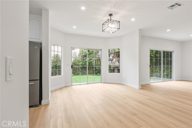 Detail Gallery Image 8 of 34 For 5165 Etiwanda Ave, Tarzana,  CA 91356 - 4 Beds | 5 Baths