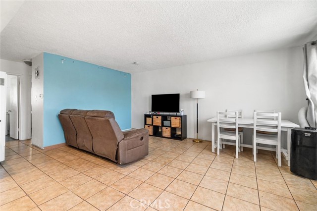 3325 Santa Fe Ave Apt 110, Long Beach, CA 90810 photo 7