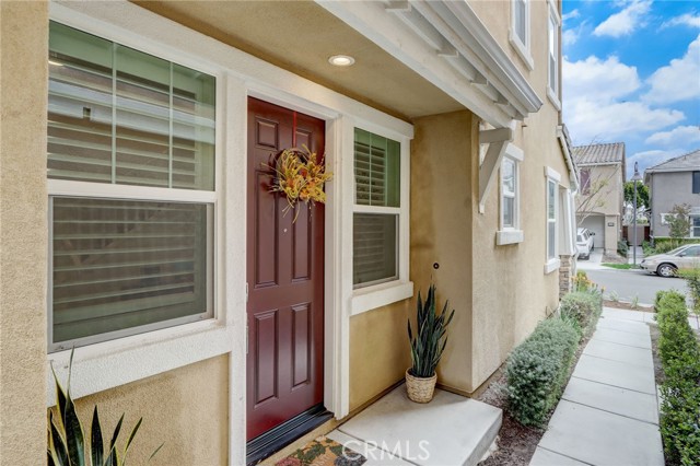 Detail Gallery Image 5 of 62 For 6107 El Prado Ave, Corona,  CA 92880 - 4 Beds | 2/1 Baths