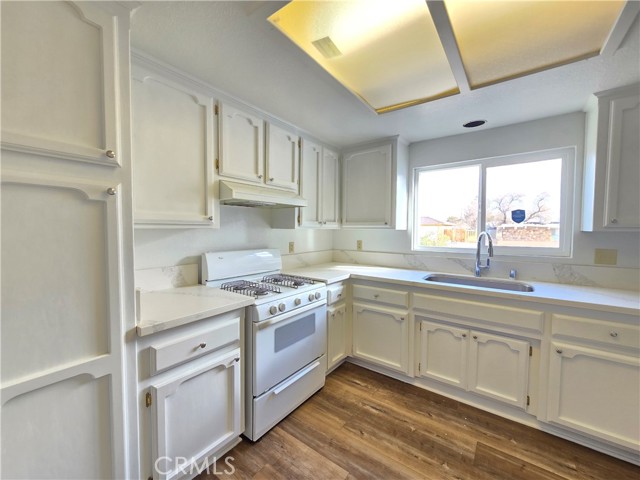 Detail Gallery Image 10 of 32 For 20361 86th St, California City,  CA 93505 - 3 Beds | 2 Baths