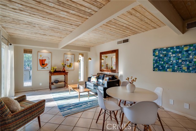 Detail Gallery Image 12 of 69 For 576 E Desert Holly Cir, Palm Springs,  CA 92262 - 3 Beds | 2 Baths